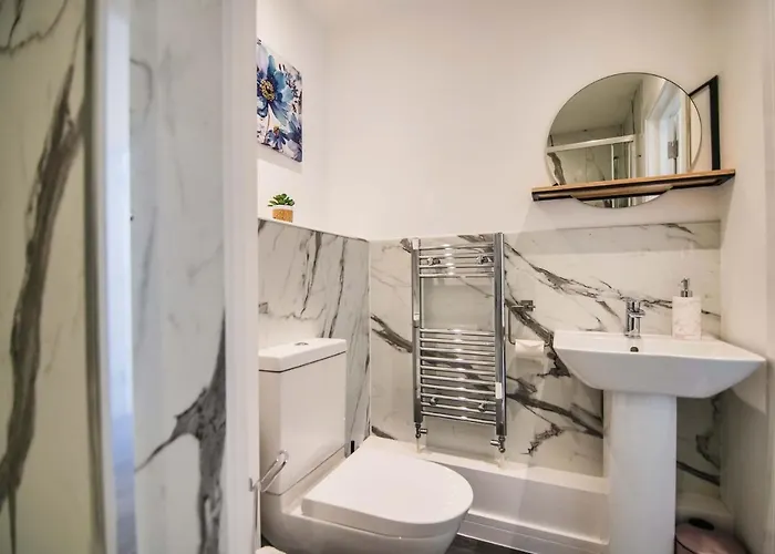 2 - The Crescent Dom wakacyjny York