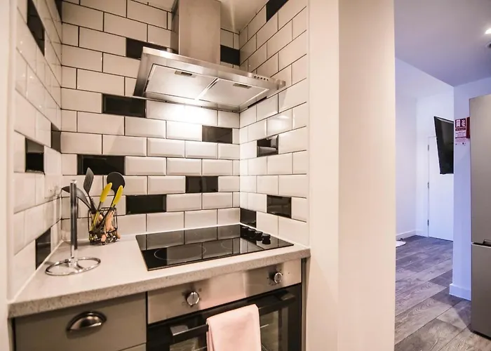 Dom wakacyjny 2 - The Crescent