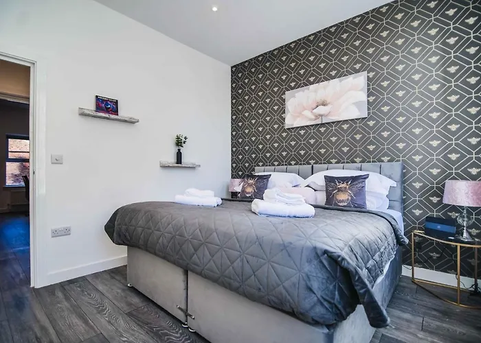 2 - The Crescent * York