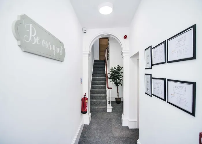 2 - The Crescent York